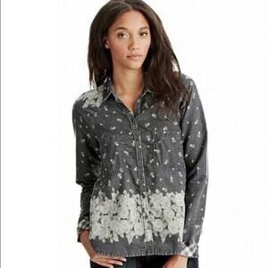 Free People / Dottie Over You Button Blouse / sz M